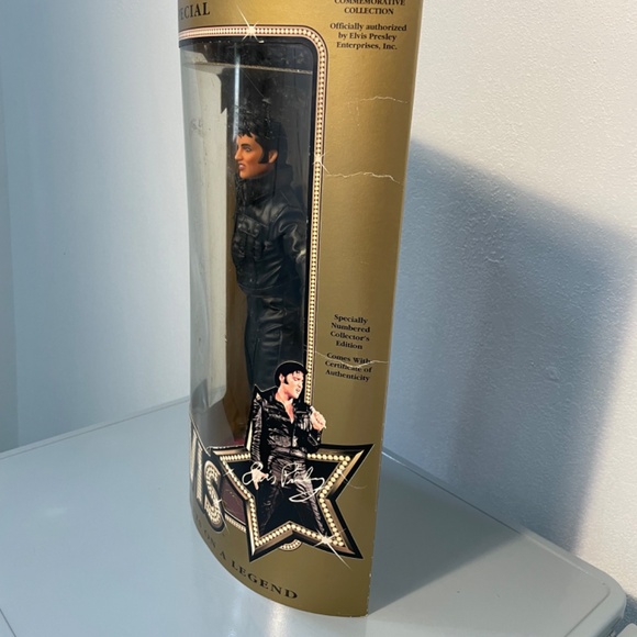 ELVIS 68 SPECIAL Vintage 1993 Commemorative Collection by Hasbro - Picture 4 of 8
